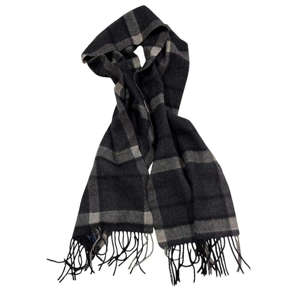 15-98(1) CLUB ROOM 100% Cashmere Fringe Scarf Plaid Gray 32"L